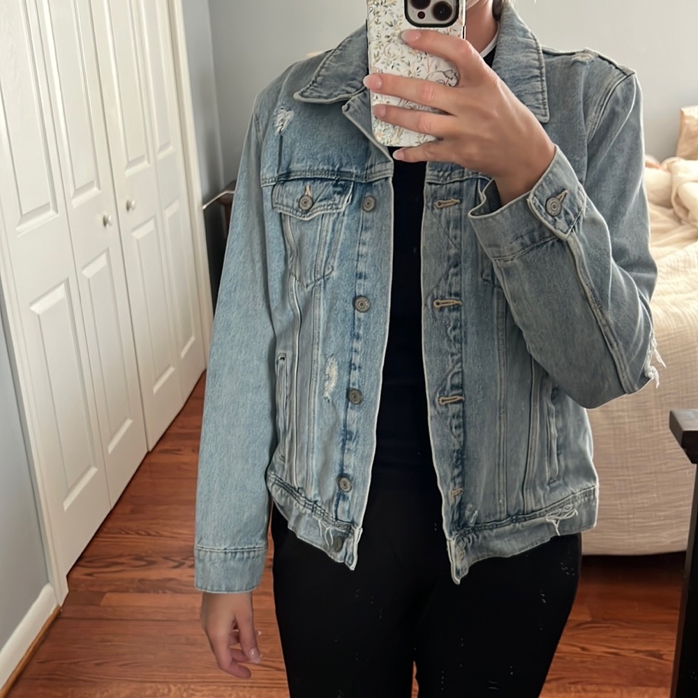 Distressed Denim Old Navy Jacket. Size L.